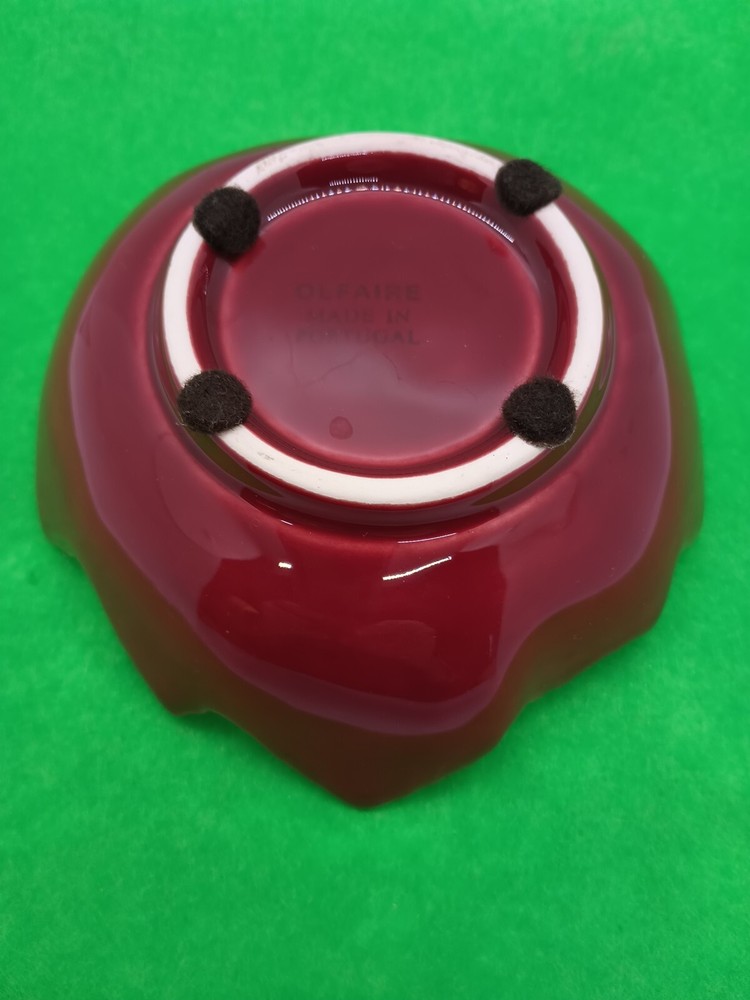 Maroon Leaf Dish Portugal 5 in Tall