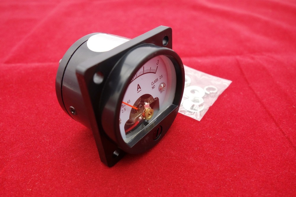 1PC DC 0-3A Analog Ammeter Panel AMP Current Meter SO45 Cutout 45mm