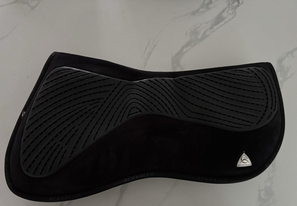 Acavallo Gel & Memory Foam Half Pad - Black