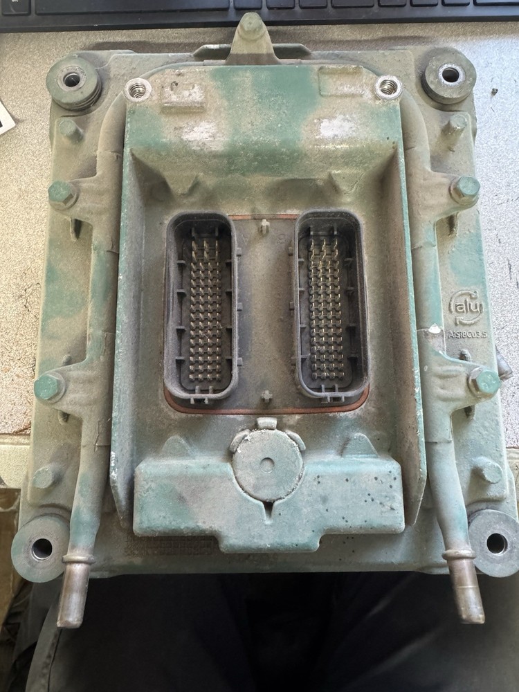Volvo Engine Control Module D13 PN 21900553