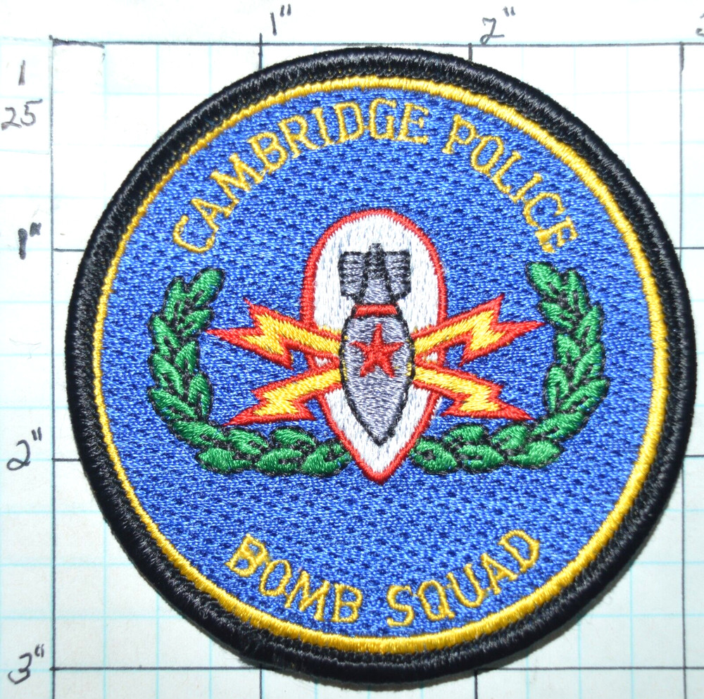 MASSACHUSETTS, CAMBRIDGE POLICE DEPT BOMB SQUAD 3" PATCH