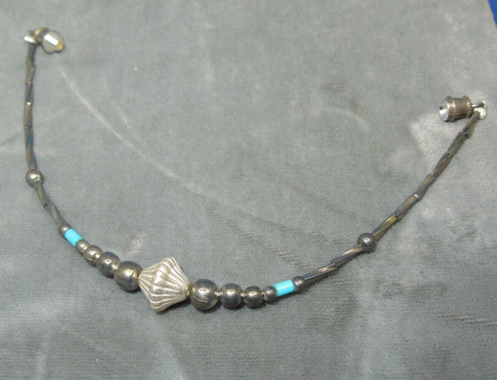 Handmade Silver and bead 6 3/4" bracelet *T