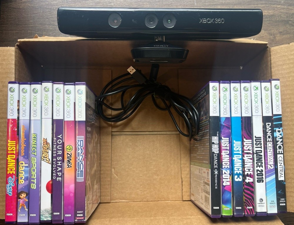 Xbox 360 Kinect Sensor Bar W/ 14 Games Lot/Bundle - Dance, Exercise, Fun