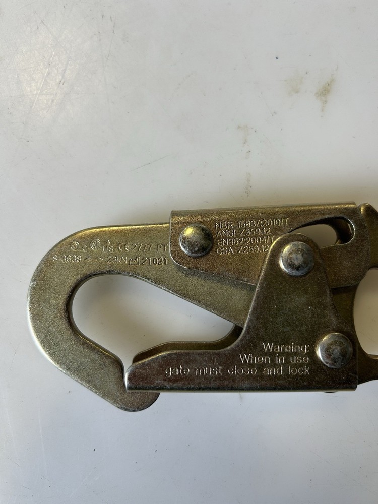 Safety snap hook for fall protection