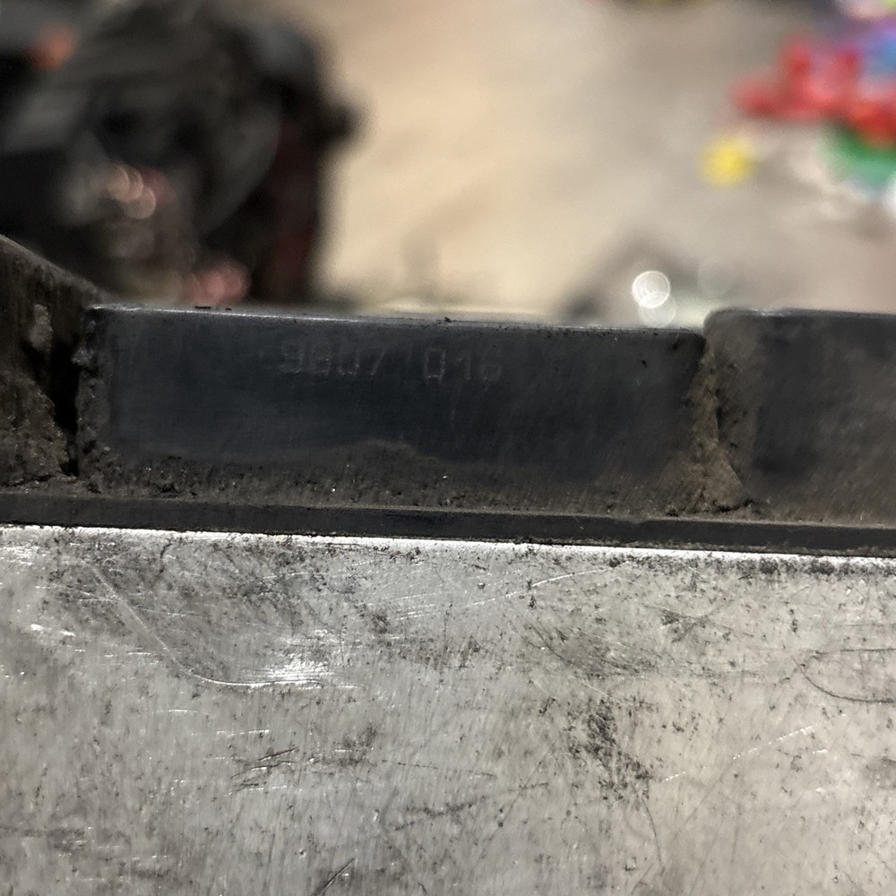 DETROIT DDEC III ENGINE CONTROL MODULE P23518743