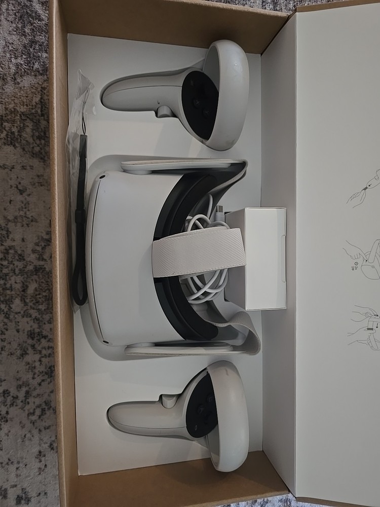 Meta Quest 2 Virtual Reality 256GB - PLEASE READ