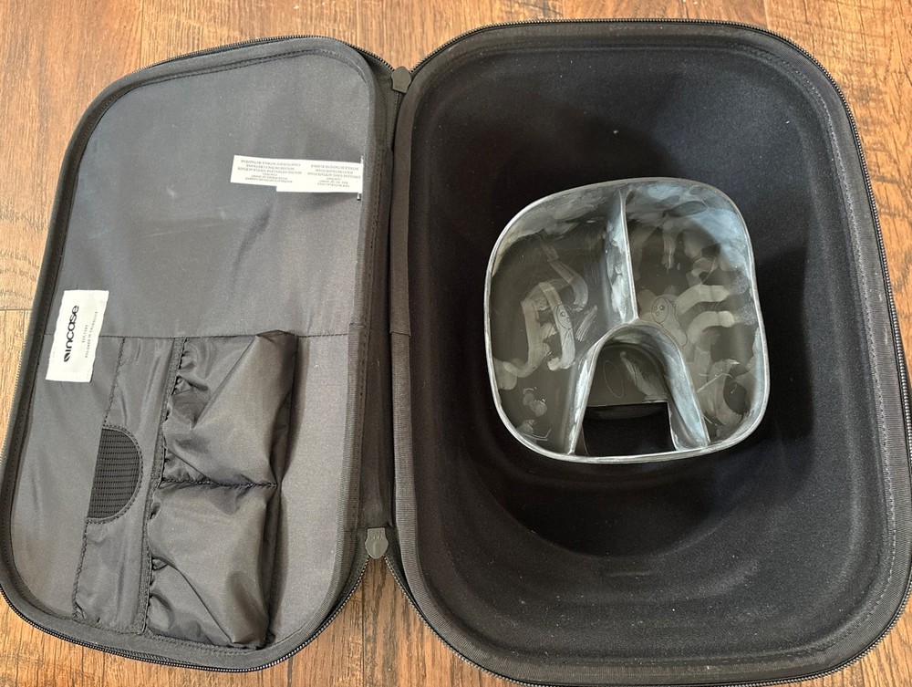 Incase Carry Case For Meta Quest Pro New With Defects