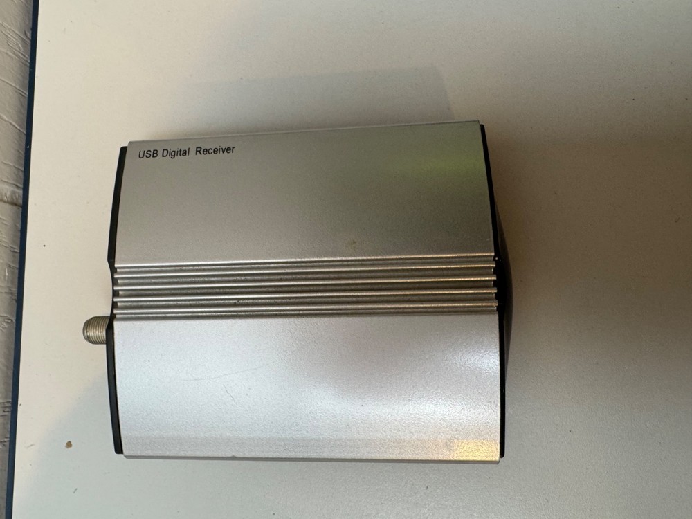 VBox communications USB-A-3560 USB Digital Receiver