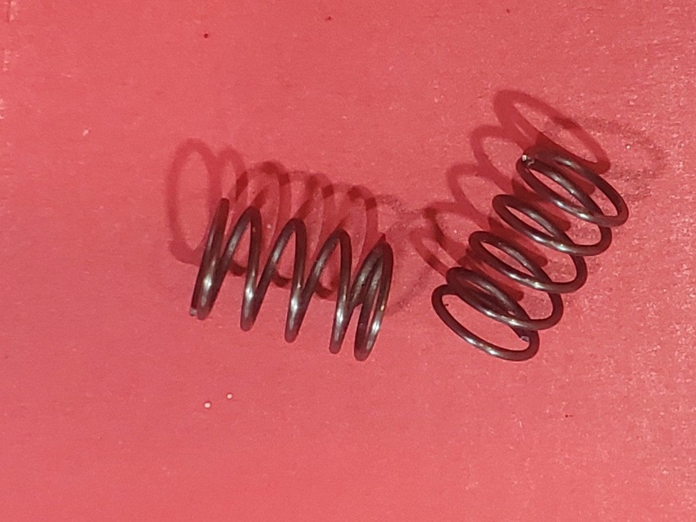 Milwaukee M18 40-50-1090  Switch Terminal Block Compression Spring  2X