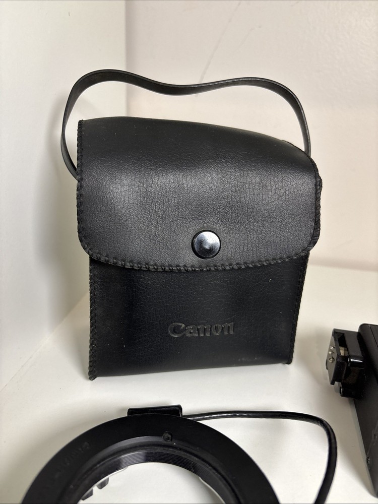 Canon 133D SpeedLite & Flash Auto Ring A2 W/Case