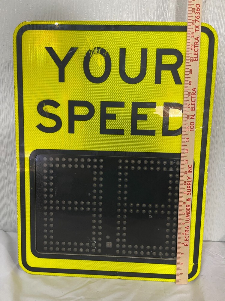 Tapco BlinkerRadar Radar Evolution Driver Feedback Signs 2180-SEDFB9-FYG