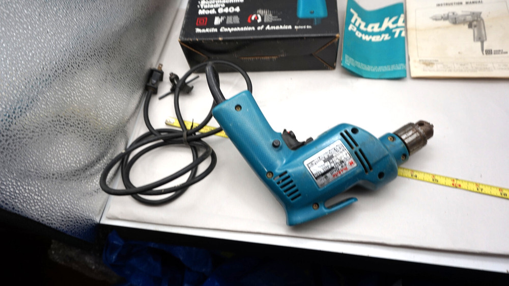Makita 6404 3/8" Elec. Corded Variable Speed/Reversing Drill Original Box