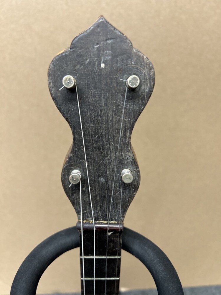 Unknown Branded Banjo 11" diameter and 2.5" depth