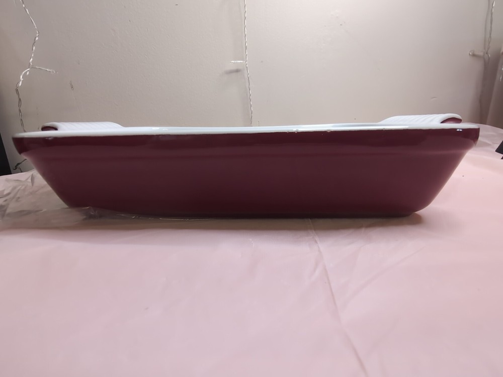 HELL'S KITCHEN Rectangular Baker 1.25 Qt - Red - N.I.B