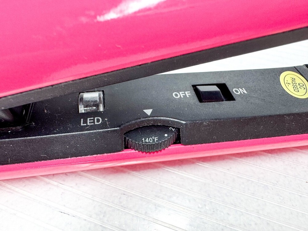 TCT Elite Flat Iron - Titanium Ceramic Tourlamine ✨ HST061CP 💖✨ Flat Iron ✨💖