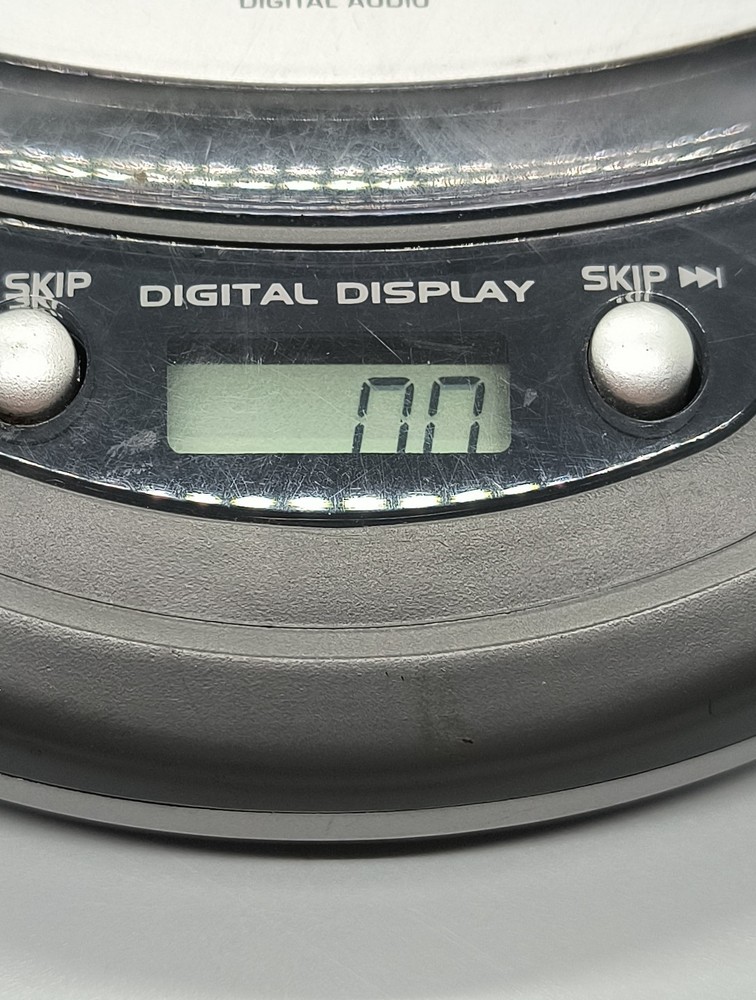 GPX Portable Compact Disc CD Player Discman C3851