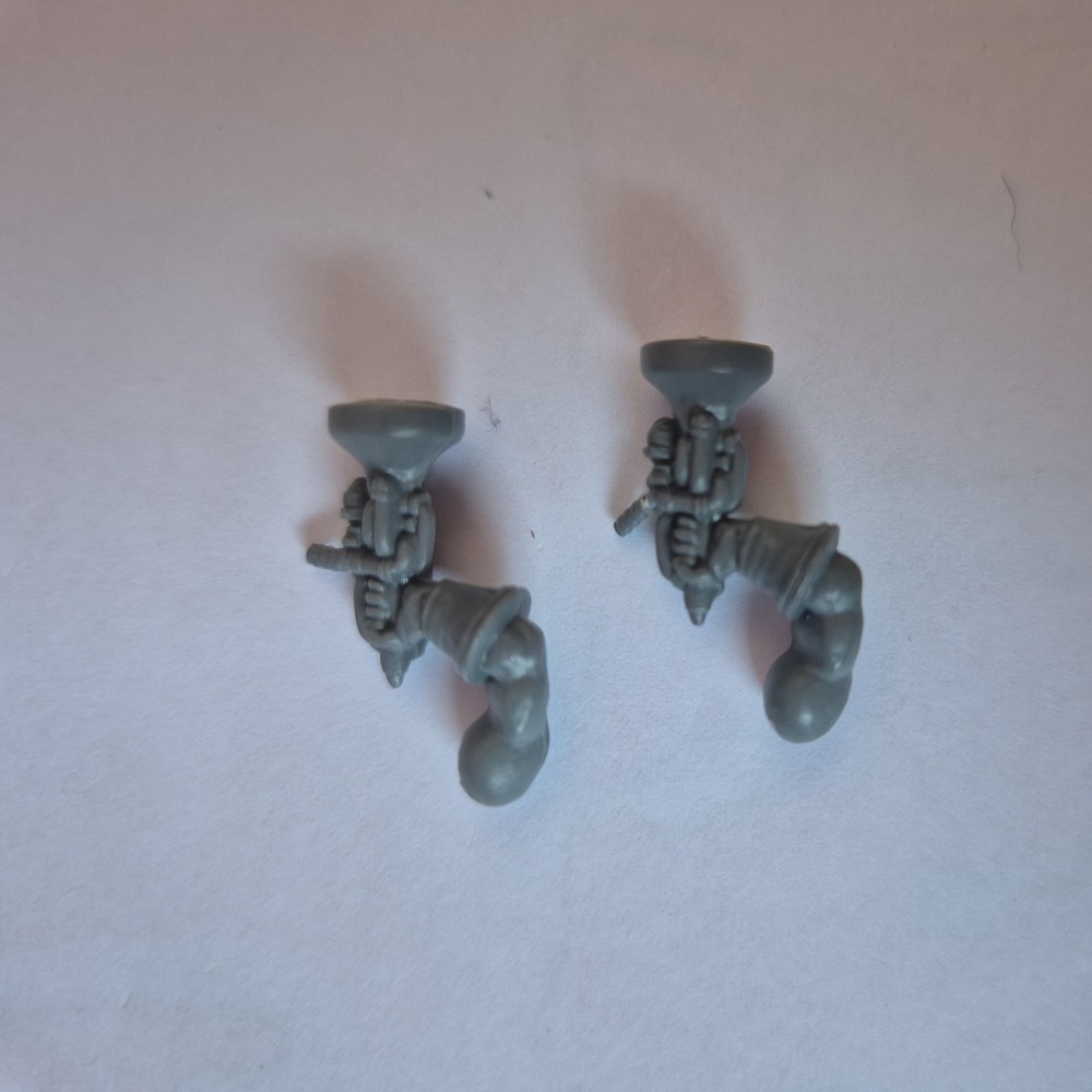 Warhammer Dwarf Miners Horn x 2