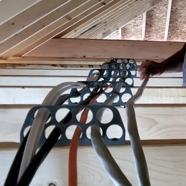 Rack-A-Tiers CC9024 Cable Chase - Wire Bracket