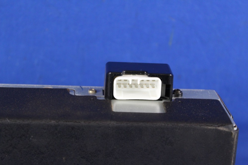 2000 Lexus Rx300 6 Disc CD Changer