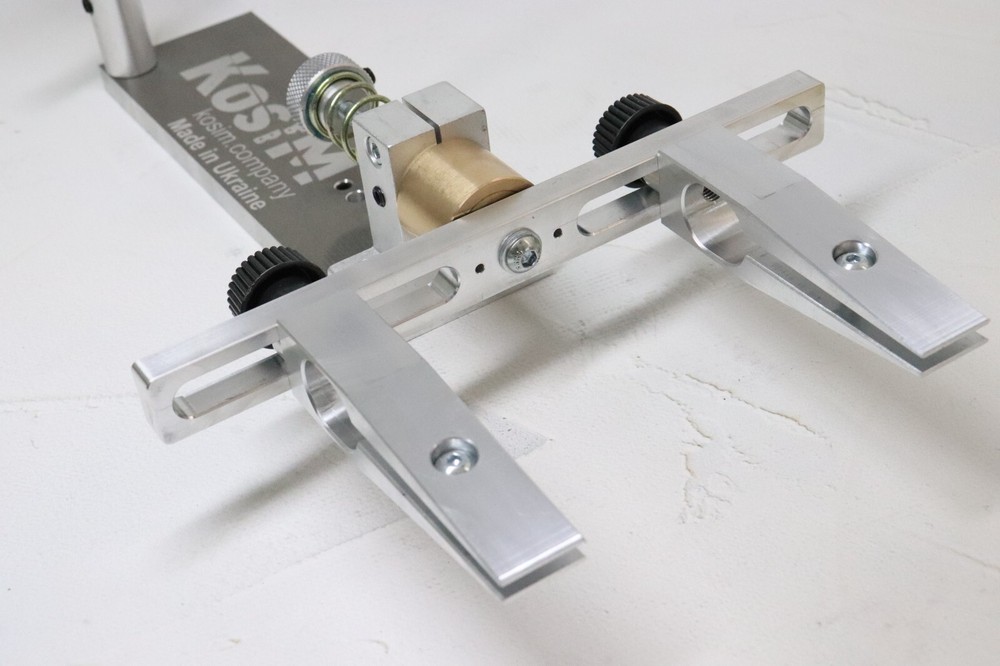 Knife sharpener system with KosiM swivel mechanism