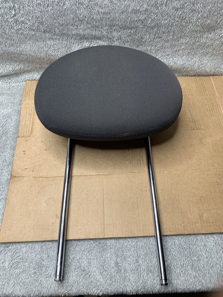 Mercedes Clk W209 Front Headrest Left Or Right