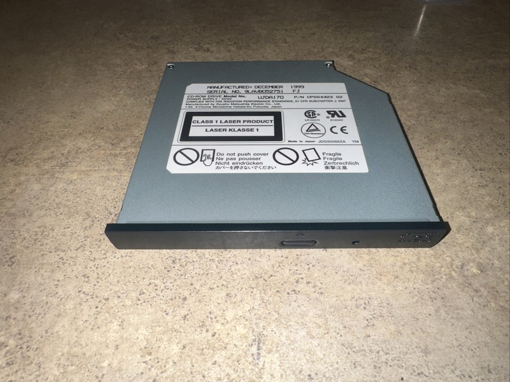 Fujitsu Siemens E-Series E6540 E6560 E6570 CD ROM UJDA170 CD Dvd Burner Drive