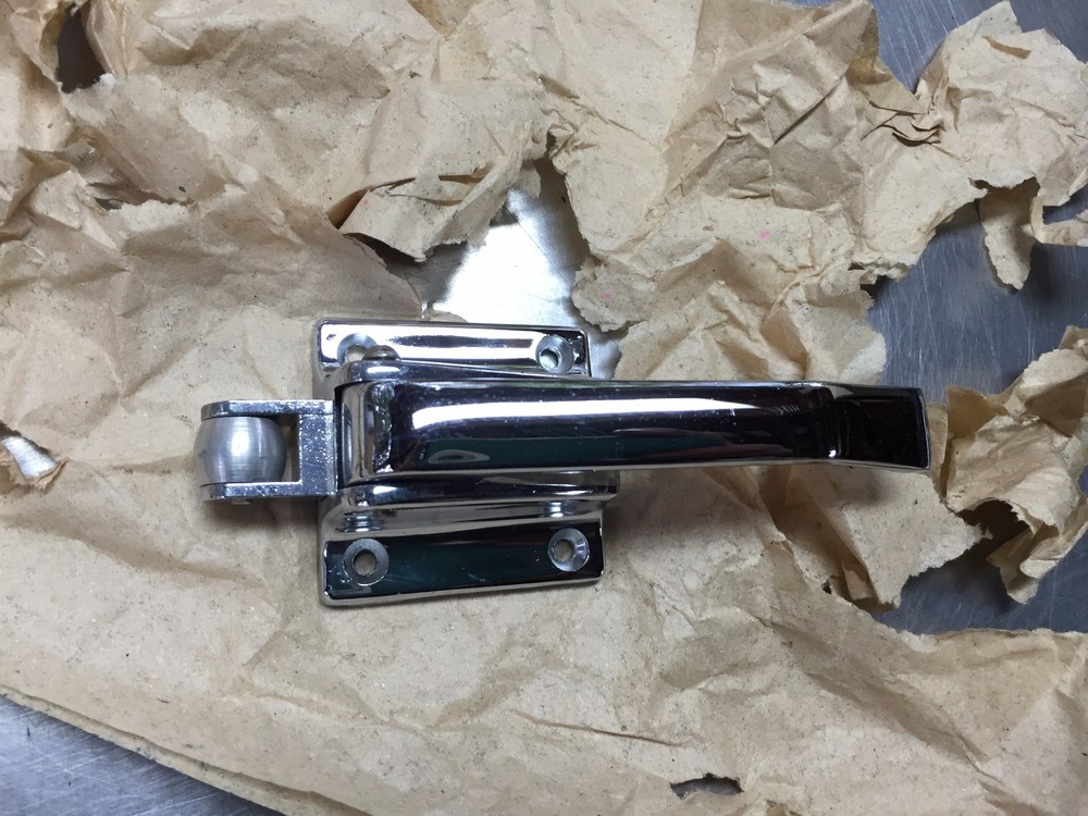 E40609 CASE Chrome Handle LATCH  GENUINE CASE PART
