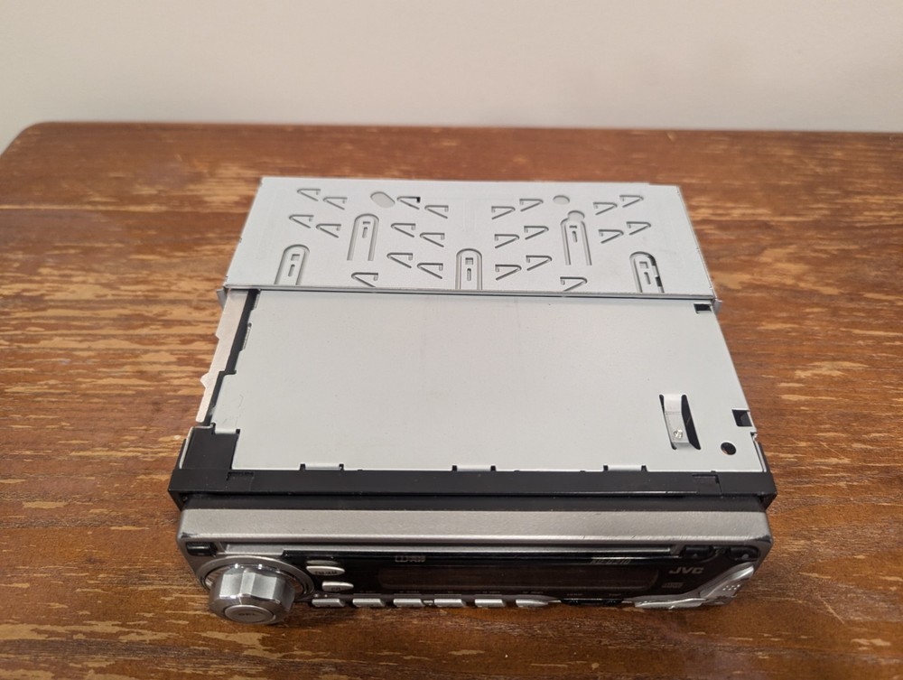 JVC KD-G210 CD-RW Untested With Bracket