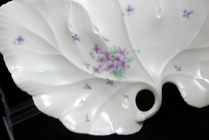 Mikasa Lila Leaf Dish B2006
