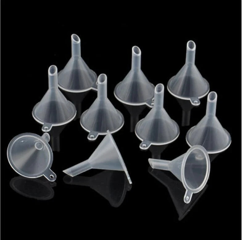 MINI CLEAR PLASTIC FUNNELS - NEW - 20 CT