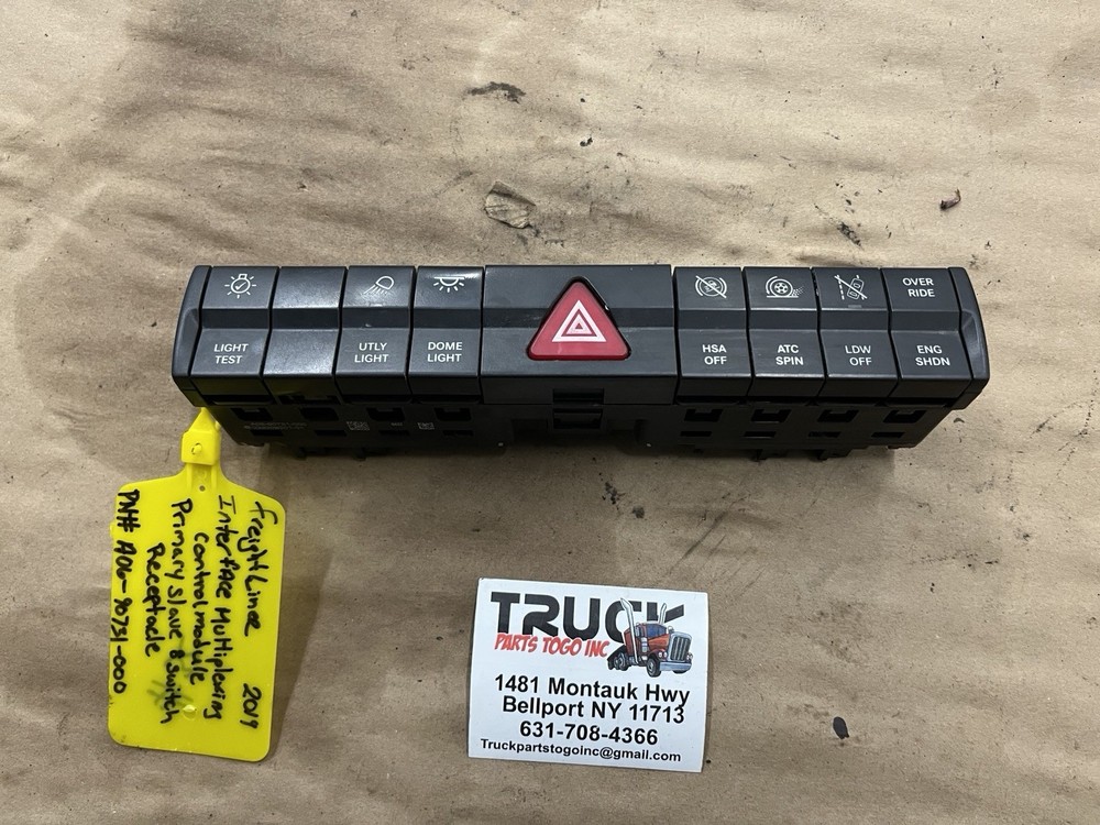 FREIGHTLINER INTERFACE MULTIPLEXING CONTROL MODULE - A06-90731-000