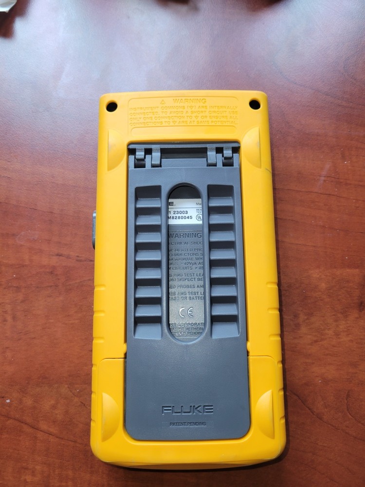 Fluke 123 Industrial Scopemeter