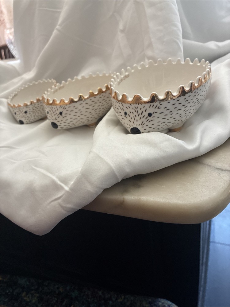 Nesting Hedgehogs Ceramic Figural Measuring Cups Bowls Lot Set 3 Creative
