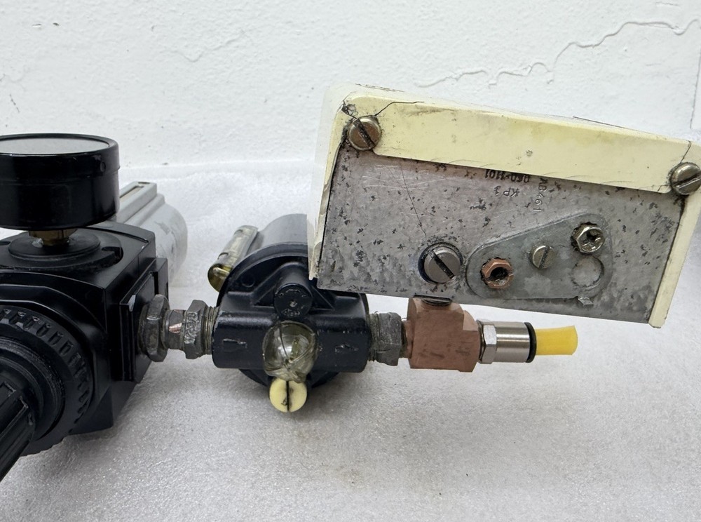 Compressed air filter, regulator and lubricator, model PN#ARL-25