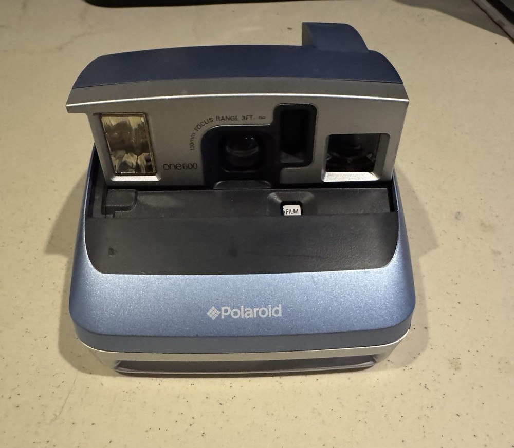 Polaroid Vintage One 600BLUE (TESTED-WORKING)