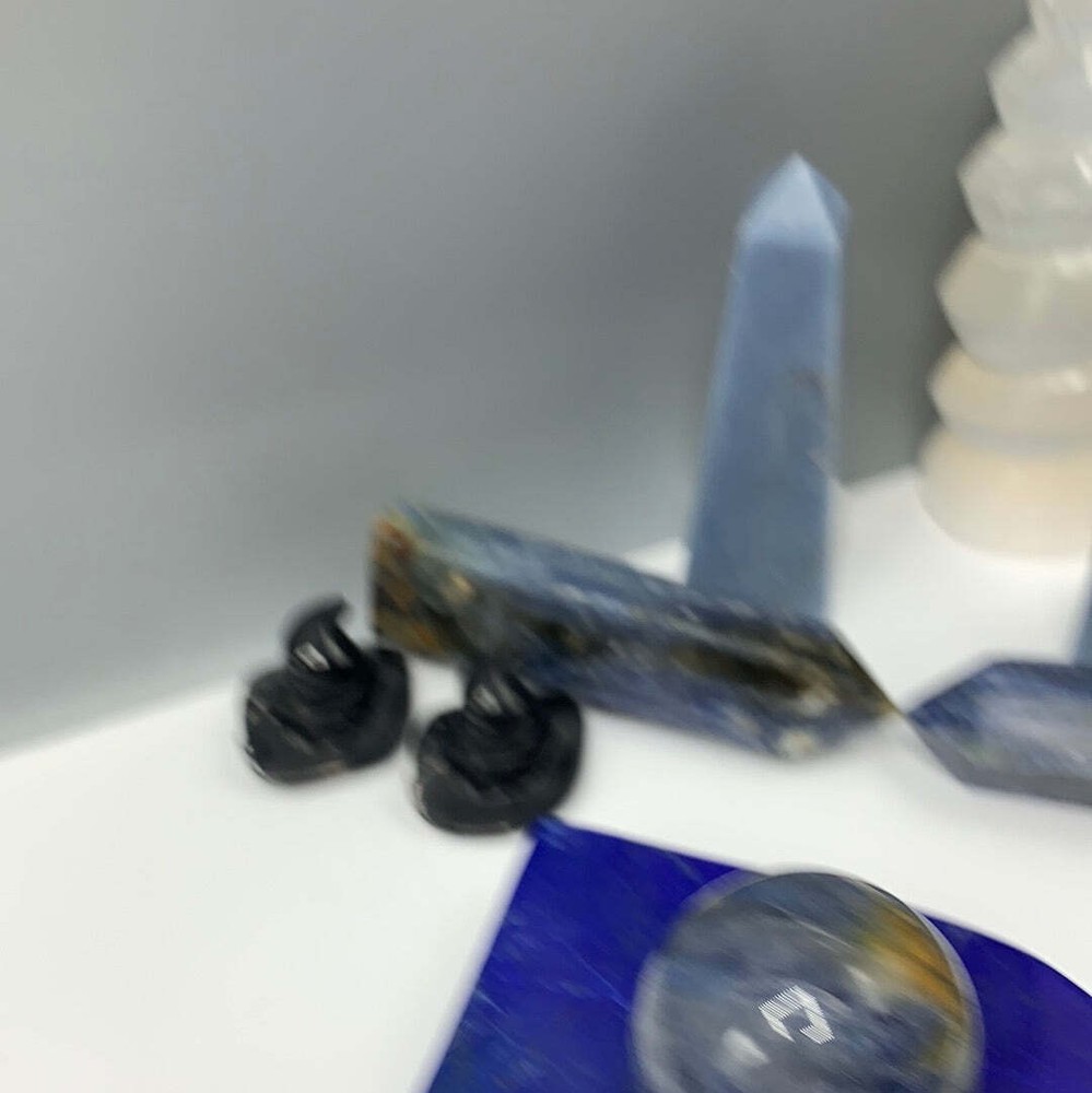 Kyanite sphere HH