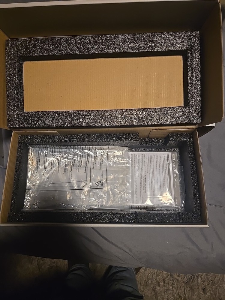 Roland TR-06 Drumatix Drum Machine Computer Controlled 32 Rhythm Patterns