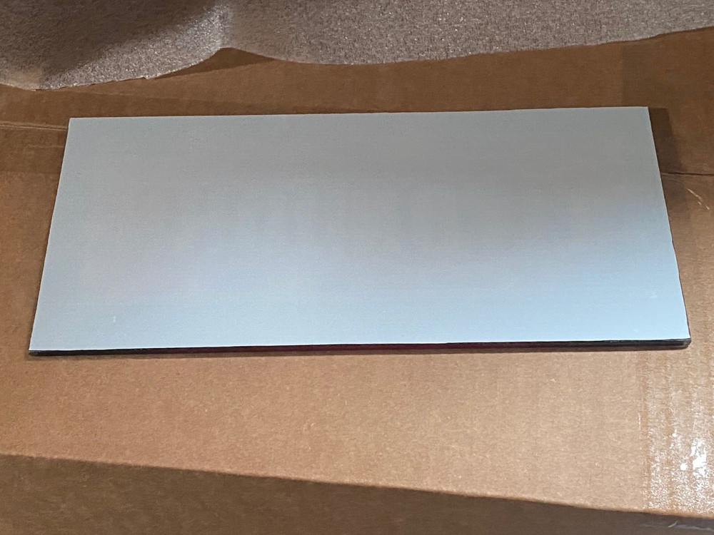 WMS BB2 ELTON JOHN GLASS NEW