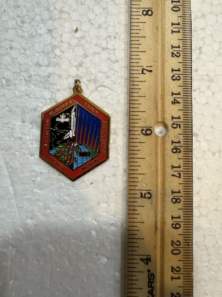 Vintage NASA Space Shuttle Keychain