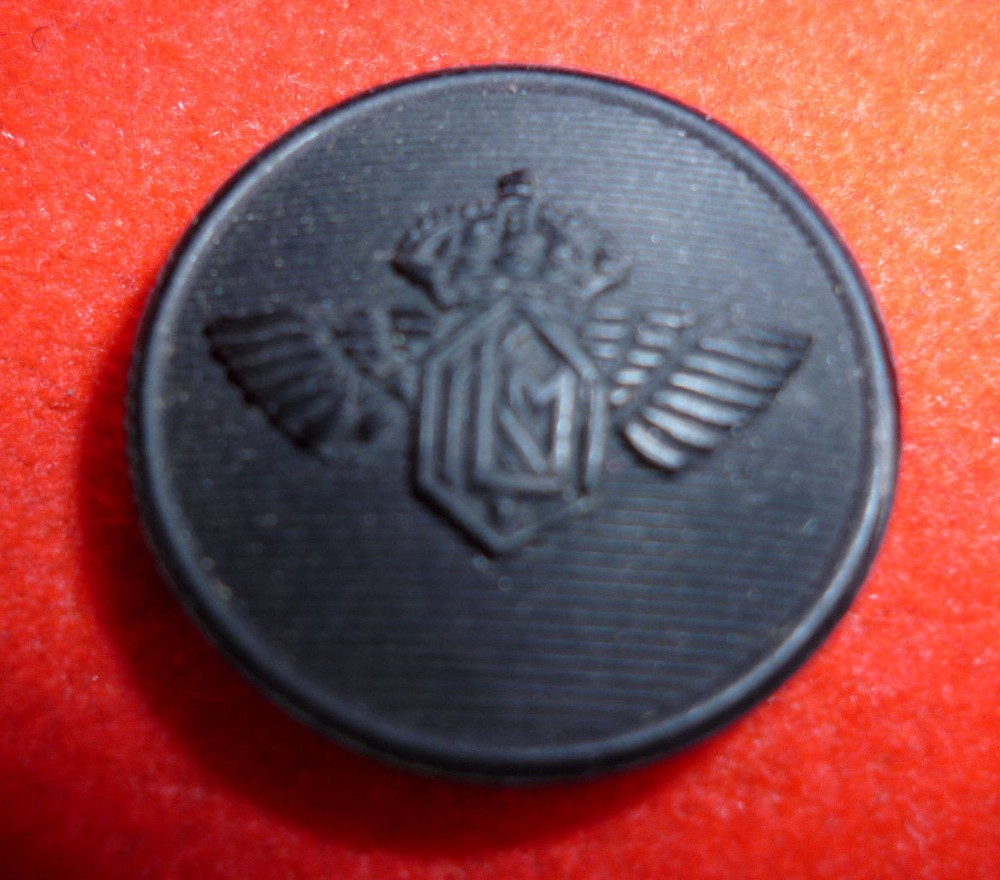 KLM AIRLINE BLACK PLASTIC BUTTON APPROX 20MM DIAMETER