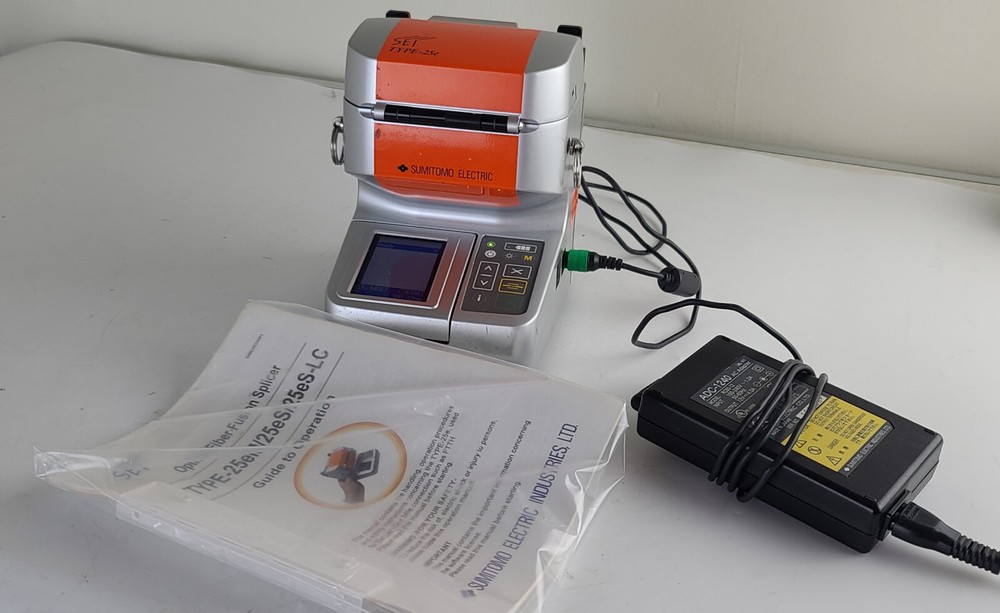 Sumitomo Type-25e Fusion Splicer ~ Powers On