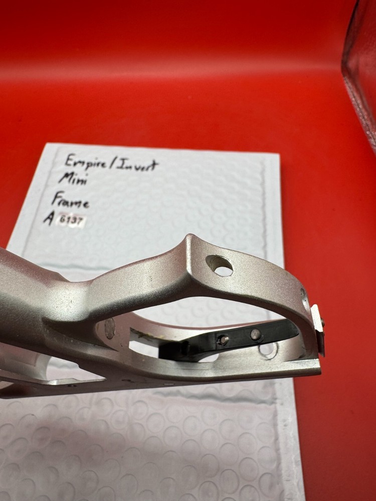 Empire / Invert Mini Frame