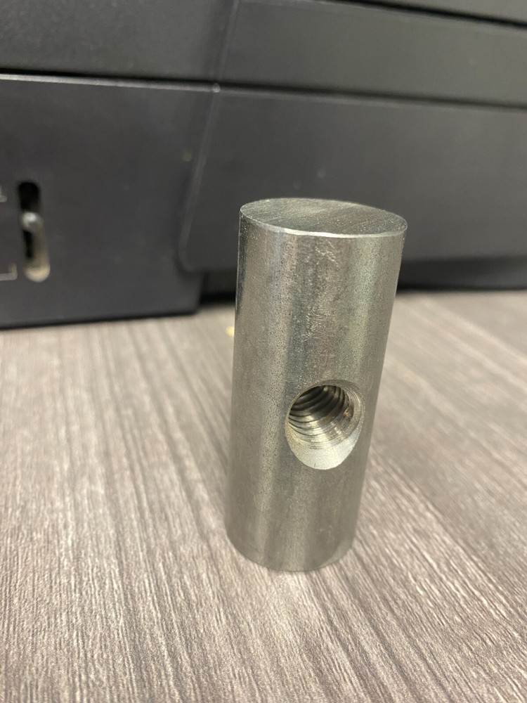 Schwarze Nut 5207254