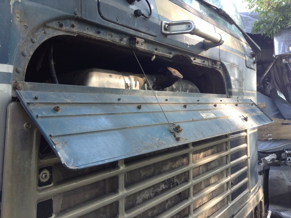 International 9670 ALUMINUM FRONT Panel