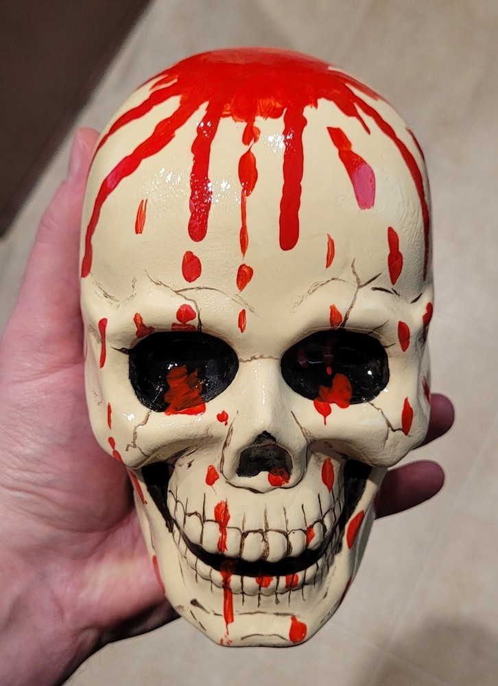 Bleeding Skull Statue Gurley Candle Ceramic Chalkware Halloween Bethany Lowe