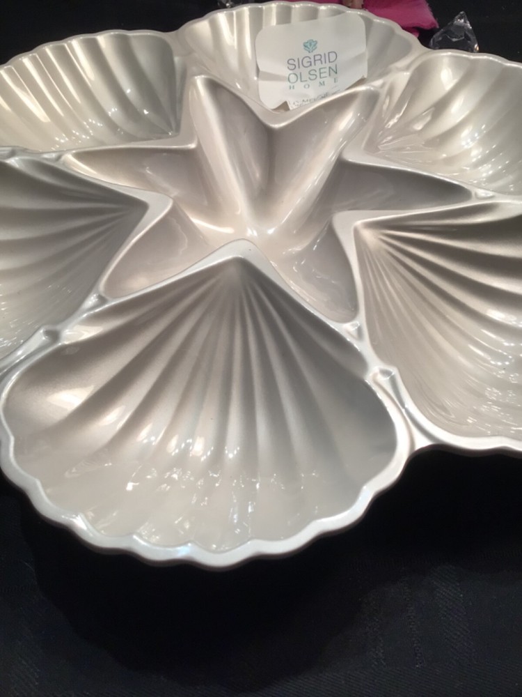 Sigrid Olsen Chip Dip Platter Pearlized Melamine Starfish Clam Shell Shaped Tray