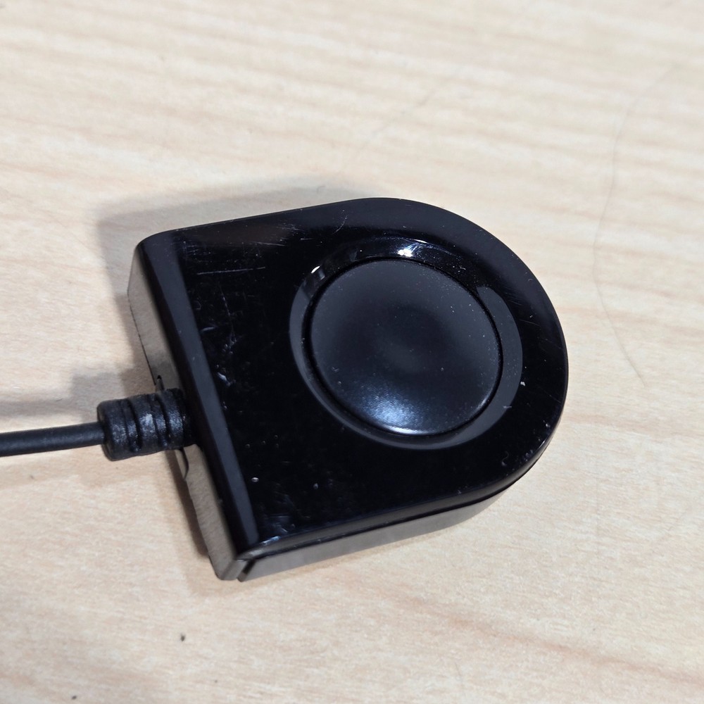 IOGEAR Model GUS402 2x4 USB 2.0 Peripheral Sharing Hub Switch