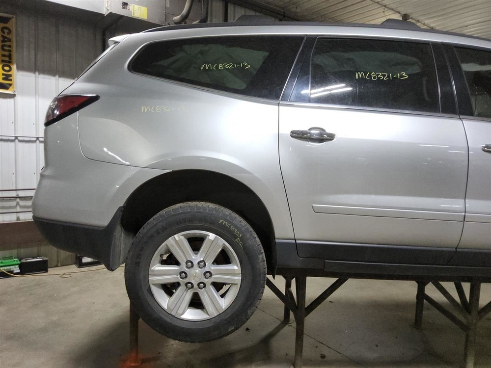 2013 Chevy Traverse Passenger Front Headrest Only Gray Leather
