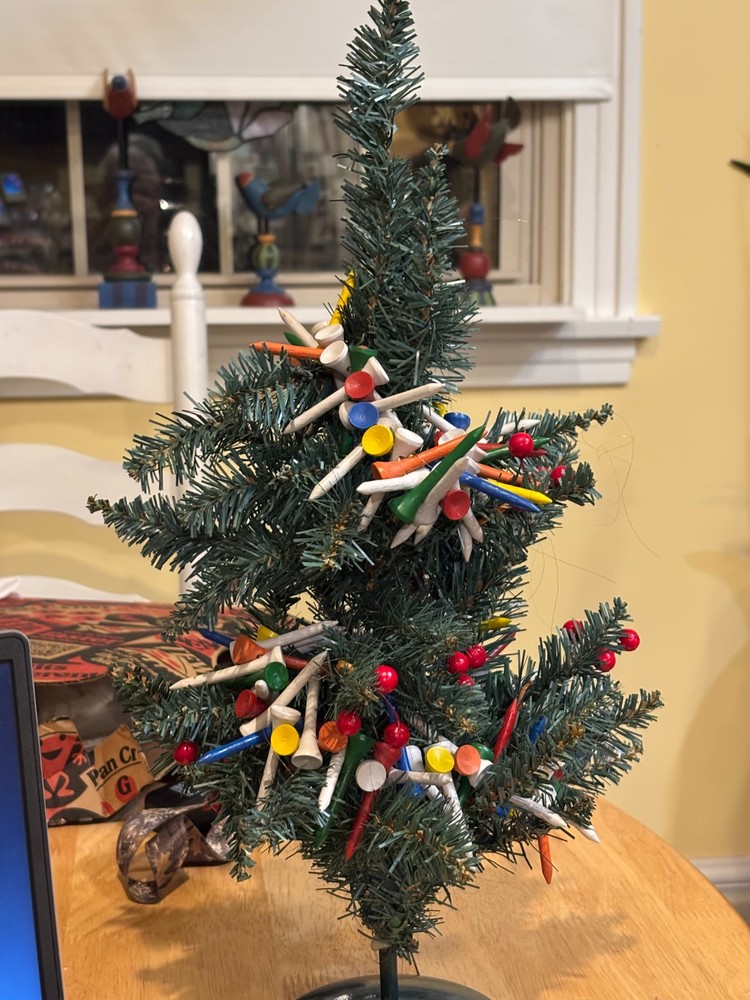 18 Inch Golf Tee Decorated Christmas Tree