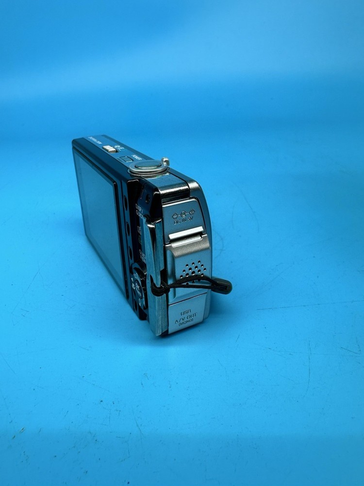 Olympus Digital Camera SP-700 6.0MP Silver Tested